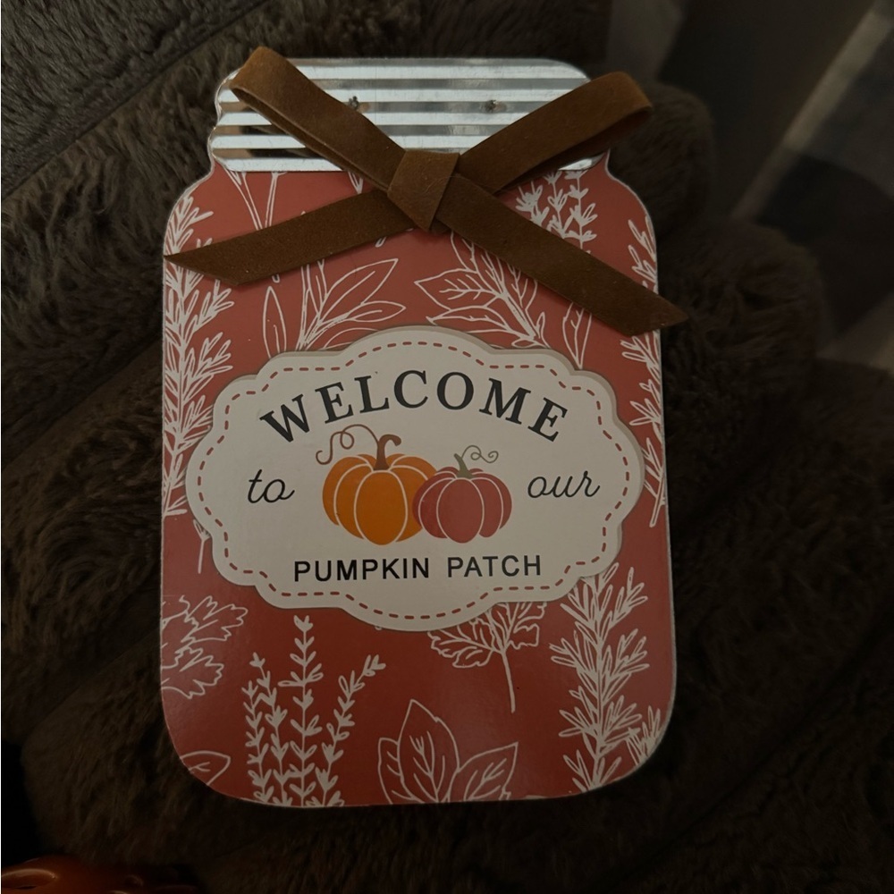 Welcome to Our Pumpkin Patch Sign - Picture 2 of 2